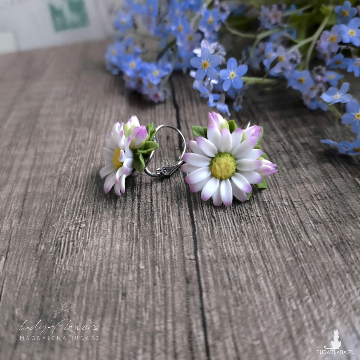 Komplet biżuterii ze stokrotkami