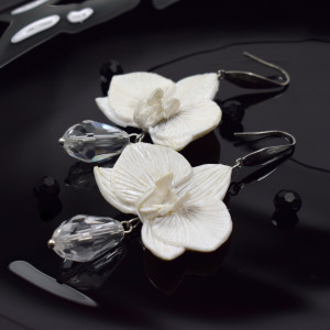 Kolczyki orchidee z kryształami - biel i srebro