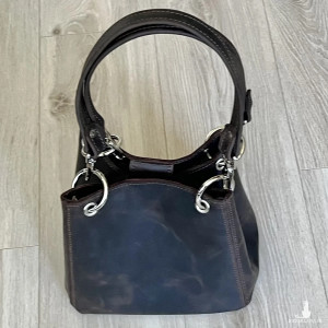 Brązowa torebka damska ze skóry  „Crazy Horse”.