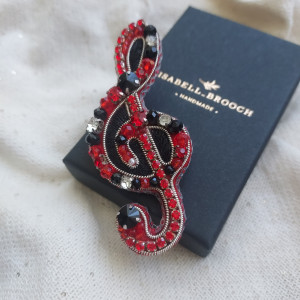 Broszka klucz wiolinowy