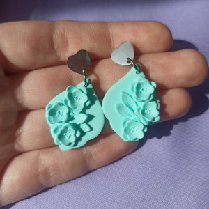 Kolczyki z gliny polimerowej monochromatyczne kwiaty