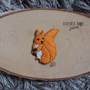 Broszka wiewiórka