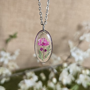 Srebrna zawieszka srebrny wisiorek naszyjnik żywica z żywicy kwiaty z kwiatami jajowata retro naturalna dziewczęca kobieca gipsówka