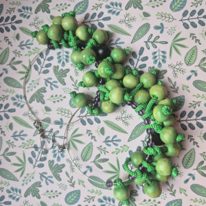 Kolczyki zielone drewniane