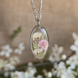 Srebrna zawieszka srebrny wisiorek naszyjnik żywica z żywicy kwiaty z kwiatami jajowata retro naturalna dziewczęca kobieca gipsówka