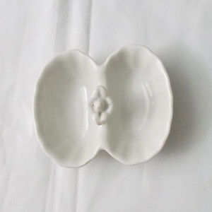 vintage przyprawnik prl, retro przyprawnik, vintage ceramika prl, retro pojemnik na sól, vintage pojemnik na przyprawy, Karolina solniczka, Karolina naczynia prl