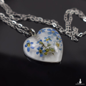 Naszyjnik serce z niezapominajkami