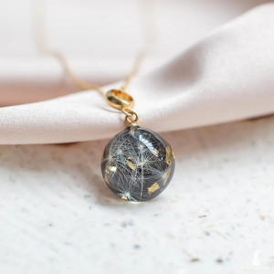 Naszyjnik z rzęsek dmuchawca