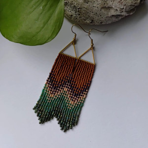 Kolczyki Frędzle Brązowe w Trójkącie Zielone Złoto Boho