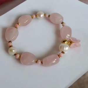 Bransoletka z pereł i różowego kwarcu