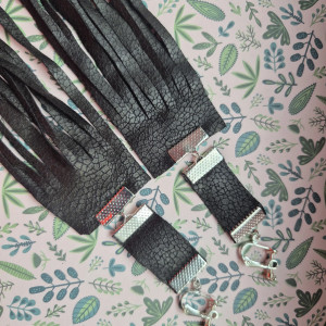 Klipsy  czarne ekoskóra długie