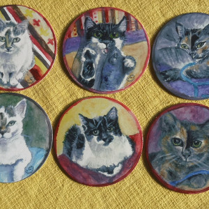 Zestaw sześciu podkładek pod kubki - koty Stanisława, Józek i Duszka