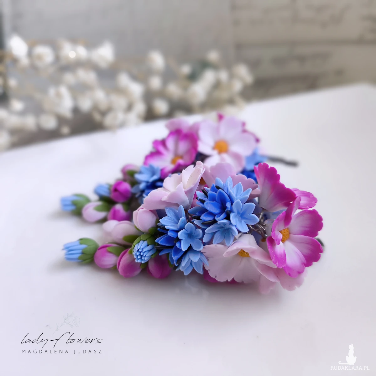 Kolczyki z kwiatami kosmosu i chabrami