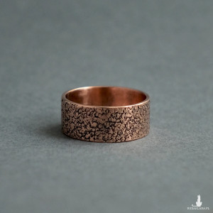 Miedziana fakturowana obrączka r.16