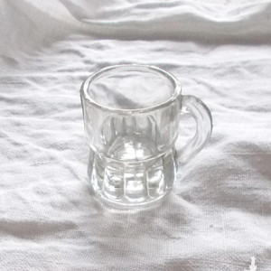 prl kieliszki, prl szkło, małe kufelki prl, kieliszki kufelki, prl szkło użytkowe - zestaw 4 sztuk