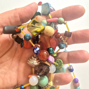 Naszyjnik kolorowy szkielka kamienie