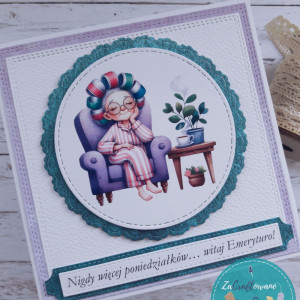 Kartka z okazji przejścia na emeryturę z kobietą w wałkach, personalizacja