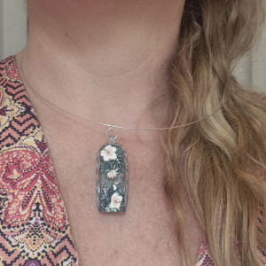 Naszyjnik z wisiorem zielonym