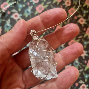 Naszyjnik z kryształem górskim