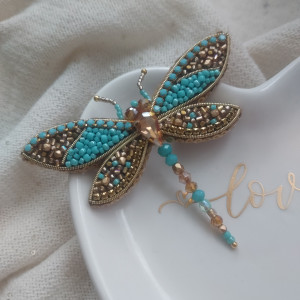 Wyjątkowa letnia broszka WAŻKA