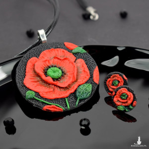 Komplet biżuterii "czerwone maki" naszyjnik i kolczyki sztyfty