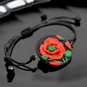 Sznurkowa bransoletka "czerwony mak"