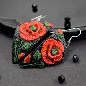 Długie kolczyki czerwony mak