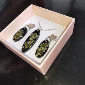 Czarny zestaw kolczyki wisiorek