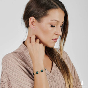 Pozłacana bransoletka w odcieni butelkowej zieleni e45/68