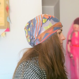 haftowana wzorzysta orientalna czapka smerfetka