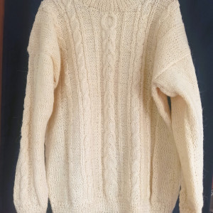 Wełniany sweter oversize