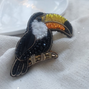 Niepowtarzalna broszka TUKAN