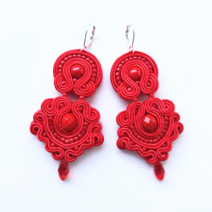 Red kolczyki sutaszowe