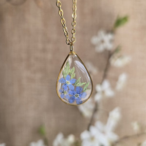 Bukiet kwiatowy łąka Złota zawieszka złoty wisiorek kwiat naszyjnik żywica z żywicy kwiaty łezka łza niezapominajki