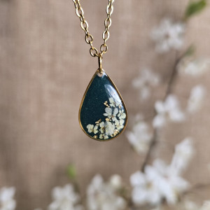 Bukiet kwiatowy łąka Złota zawieszka złoty wisiorek kwiat naszyjnik żywica z żywicy kwiaty łezka łza zielona