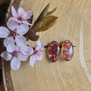 złote kolczyki wkręty sztyfty żywica z żywicy kwiaty z kwiatami suszone prawdziwe kwiaty retro róże czerwone bordo