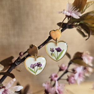 złote kolczyki wiszące żywica z żywicy kwiaty z kwiatami suszone prawdziwe kwiaty retro vintage kwiaty serca serduszka smagliczka