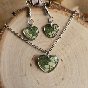 Komplet kolczyki srebrna zawieszka srebrny wisiorek wisior naszyjnik żywica kwiaty z prawdziwymi kwiatami zielone brokatowe dzika marchew