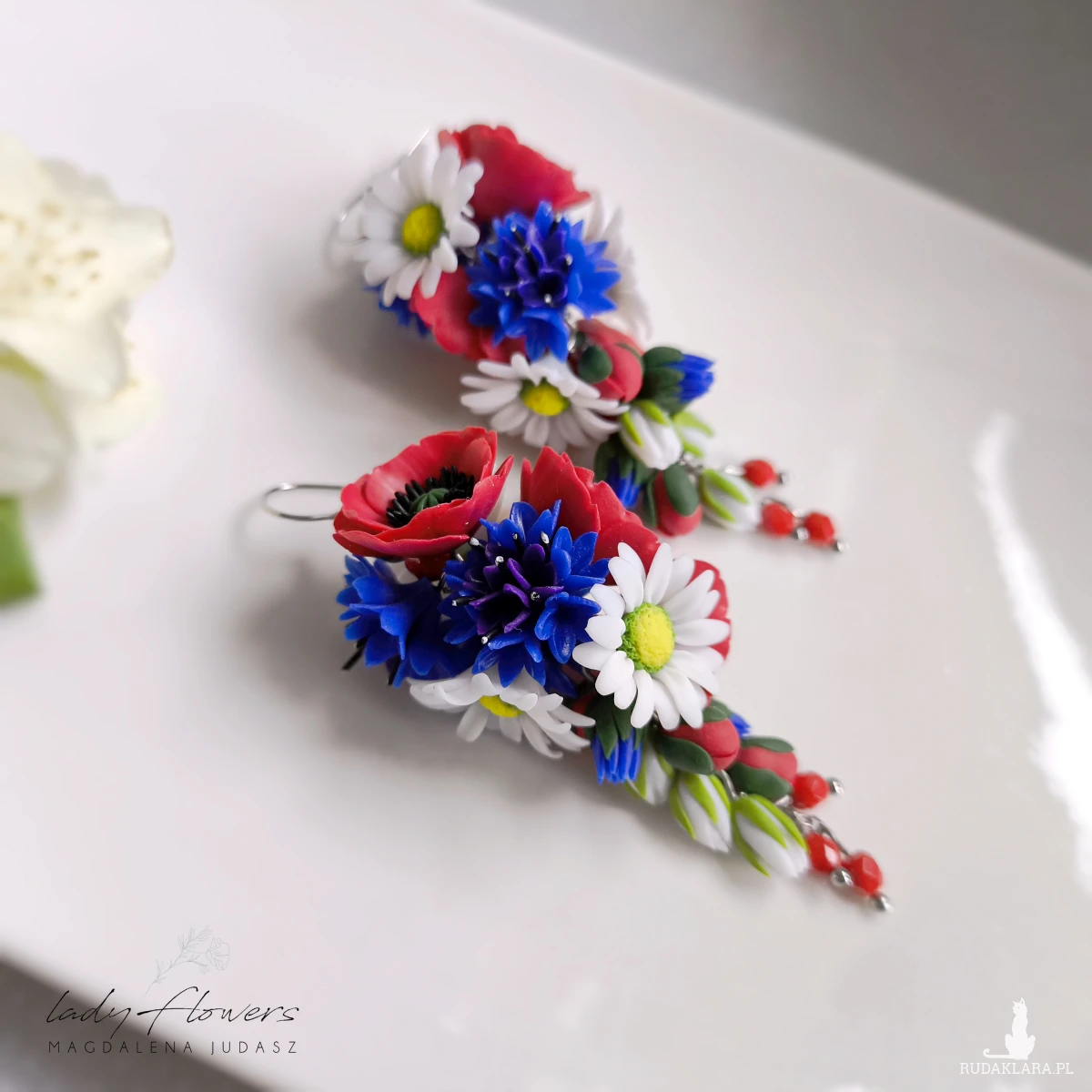 Kolczyki z polnymi kwiatami