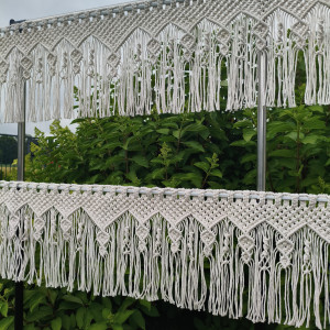 Makramowa zazdrostka do okna w stylu Boho