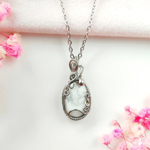 Naszyjnik Howlit Marmurkowy stal chirurgiczna wisiorek handmade wirewrapping