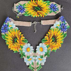 Komplet "Bukiet Słoneczny" naszyjnik i bransoletka z kwiatami z koralików szklanych Preciosa