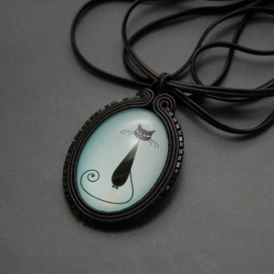 wisiorek sutasz z kotem