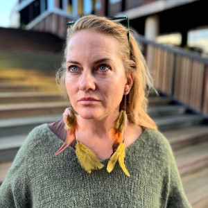 Klipsy długie pióra kolorowe