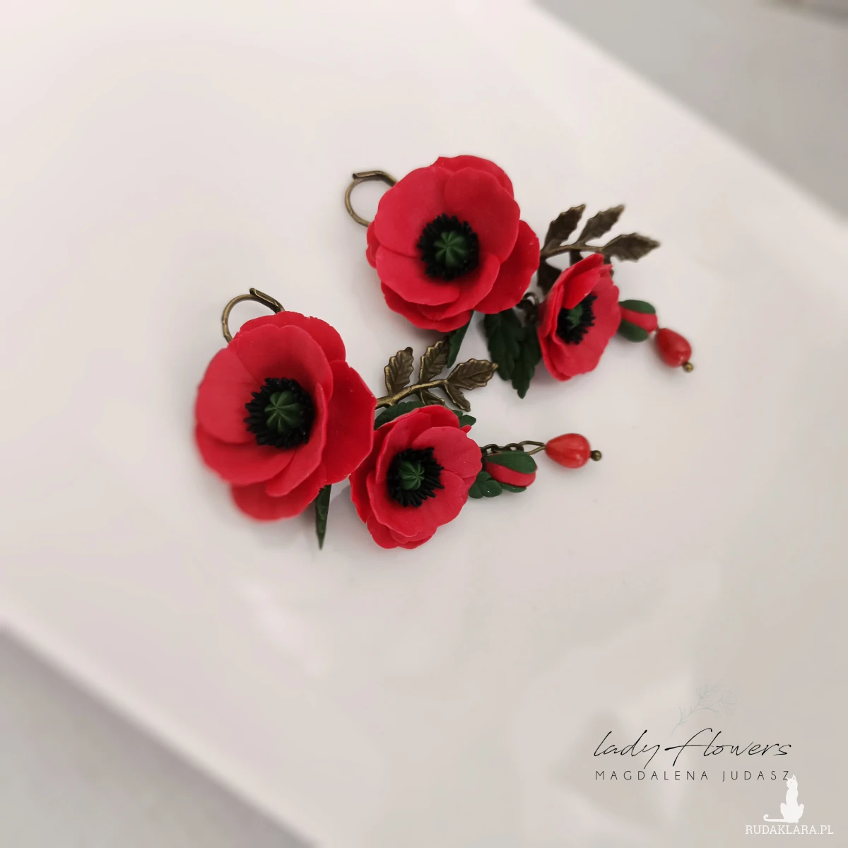 Kolczyki z makami