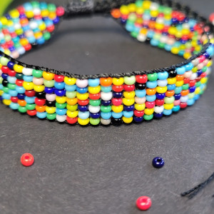 Kolorowa letnia bransoletka z koralików styl boho