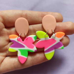 Kolczyki z gliny polimerowej neony