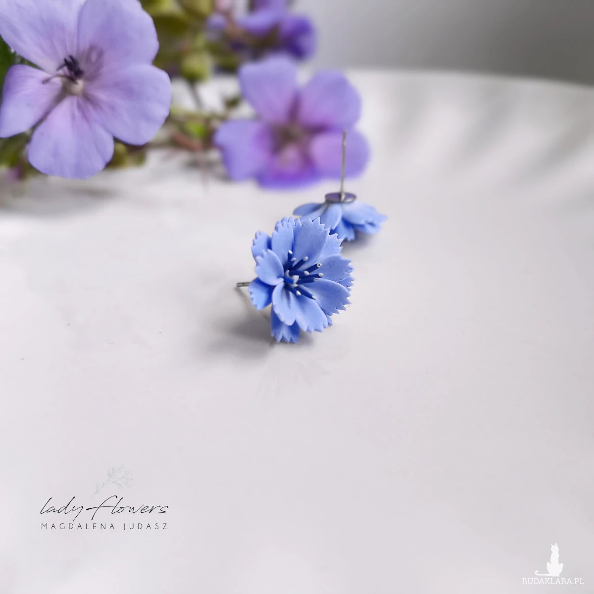 Kolczyki z kwiatem cykorii