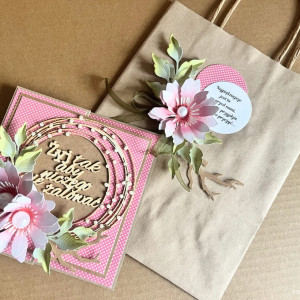 272,emerytura - kartka na emeryturę w pudełku z torebką