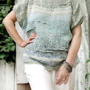 Luźna, cieniowana bluzka, kamizelka